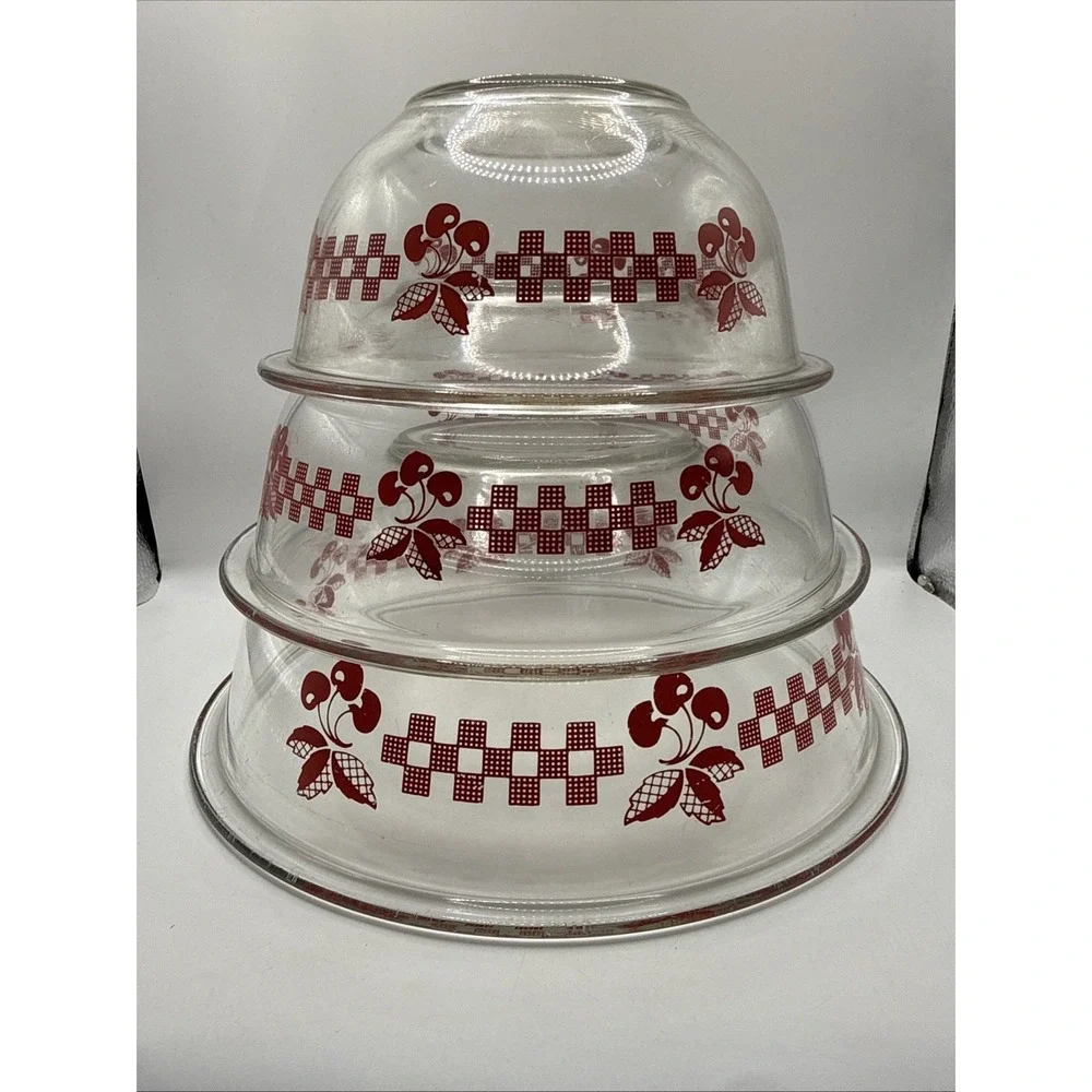 Pyrex red checkered